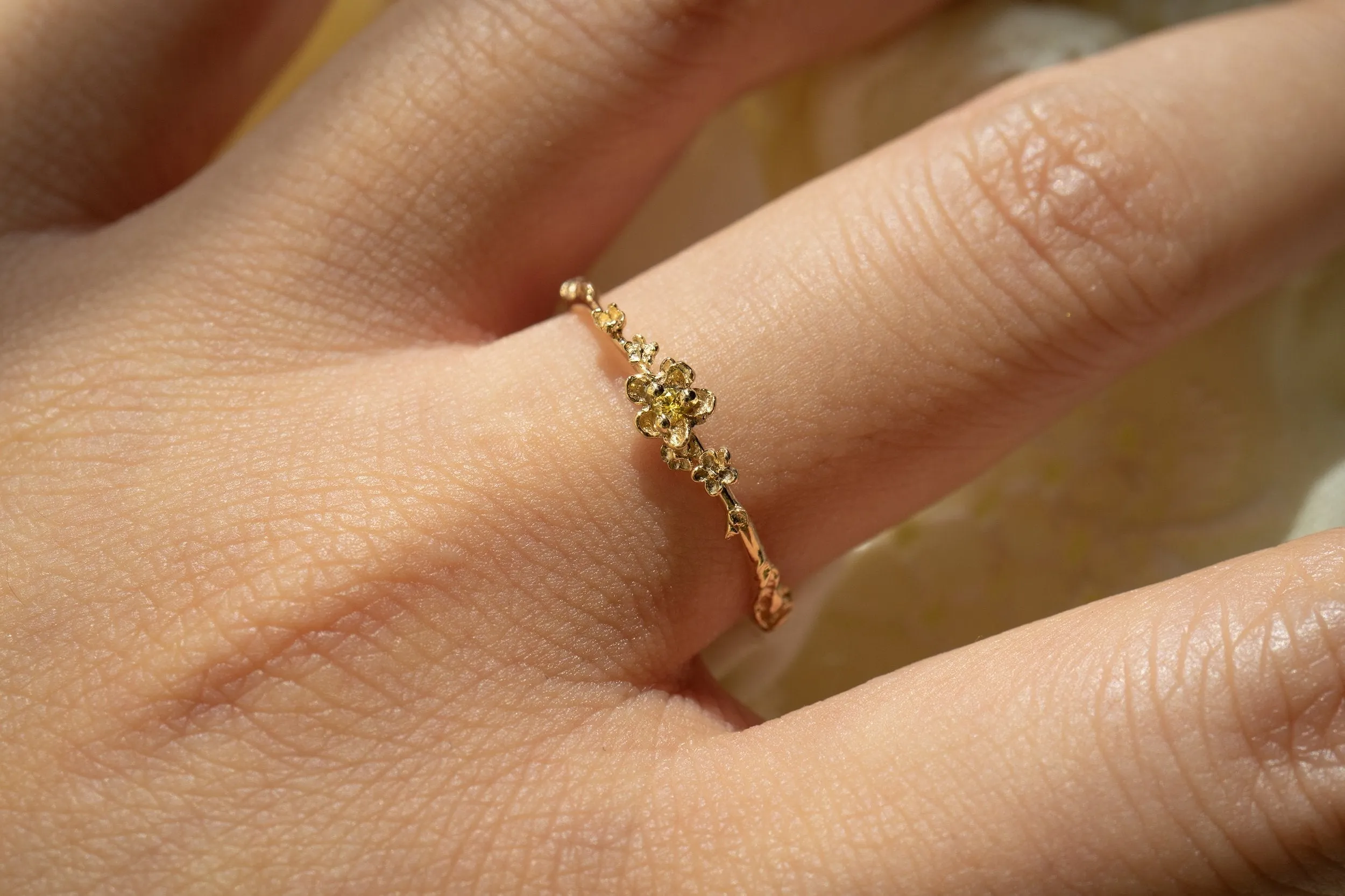 Blue-Green Sapphire Buttercup Ring