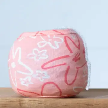 Medium Cozy Cake Yarn Cozy