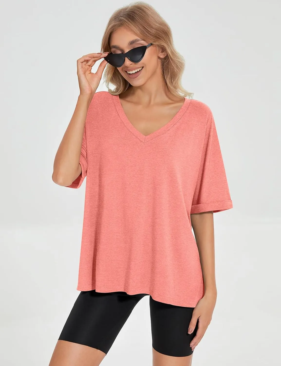 UEU Womens Oversized T-Shirts Summer V Neck Casual Shirts Short Sleeve Workout Tunic Tops