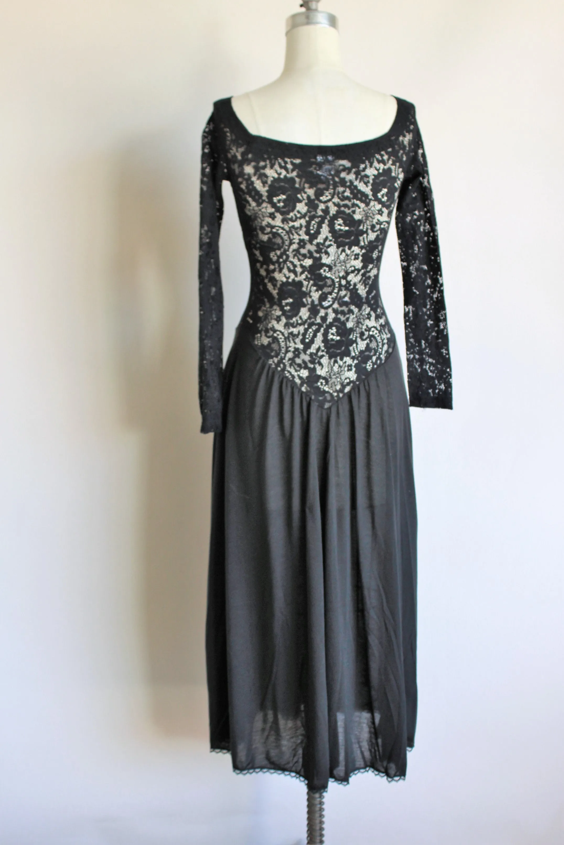 Vintage 1990s Victoria's Secret Black Nightgown With Lace Bodice